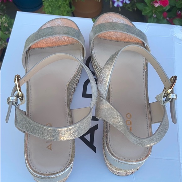 Aldo Pale Rose Gold Sandals Sz 7.5 (8) - Picture 10 of 16